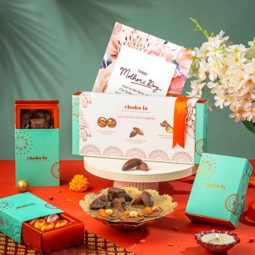 Assorted milk, dark chocolates in gift set
