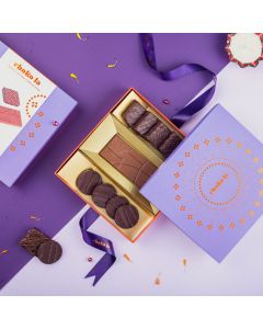 gift box with chocolate-coated mini cakes, 35% milk chocolate mini bars and 55% dark chocolate discs