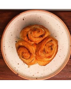 Caramelised Pecan Nuts Roll