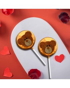 teddy-shaped lollipop made of 35% milk chocolate.